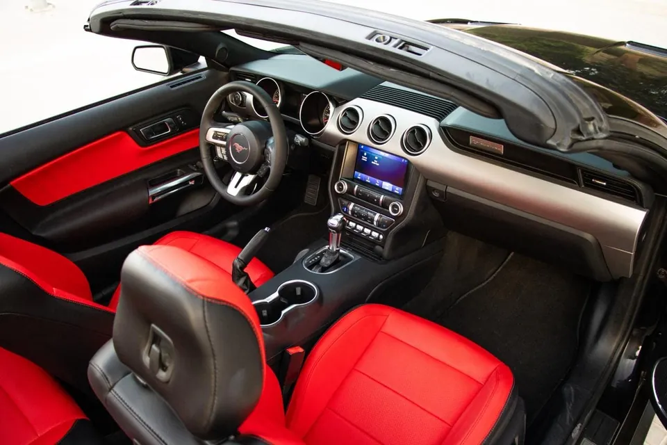 Ford Mustang 2022 Convertible for Rent – 2.3L Turbo Car | 7cars Rental