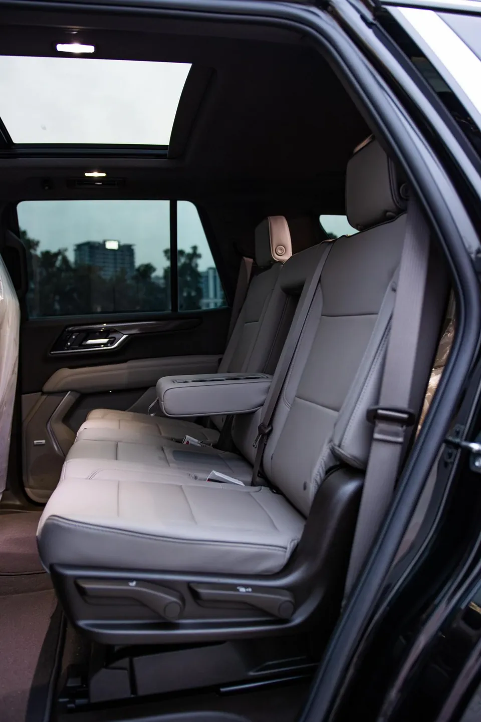 GMC Yukon Elevation 2025 for rent in Dubai – photo 9