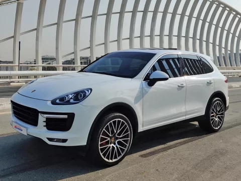 Rent Porsche in Dubai: Sports cars and SUVs
