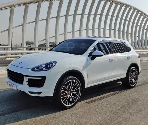 Rent Porsche in Dubai: Sports cars and SUVs