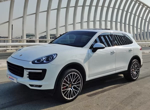 Rent Porsche in Dubai: Sports cars and SUVs